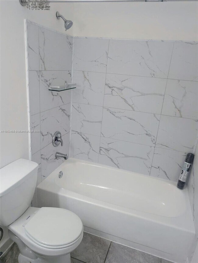 Foto del edificio - 22205 SW 103rd Ave