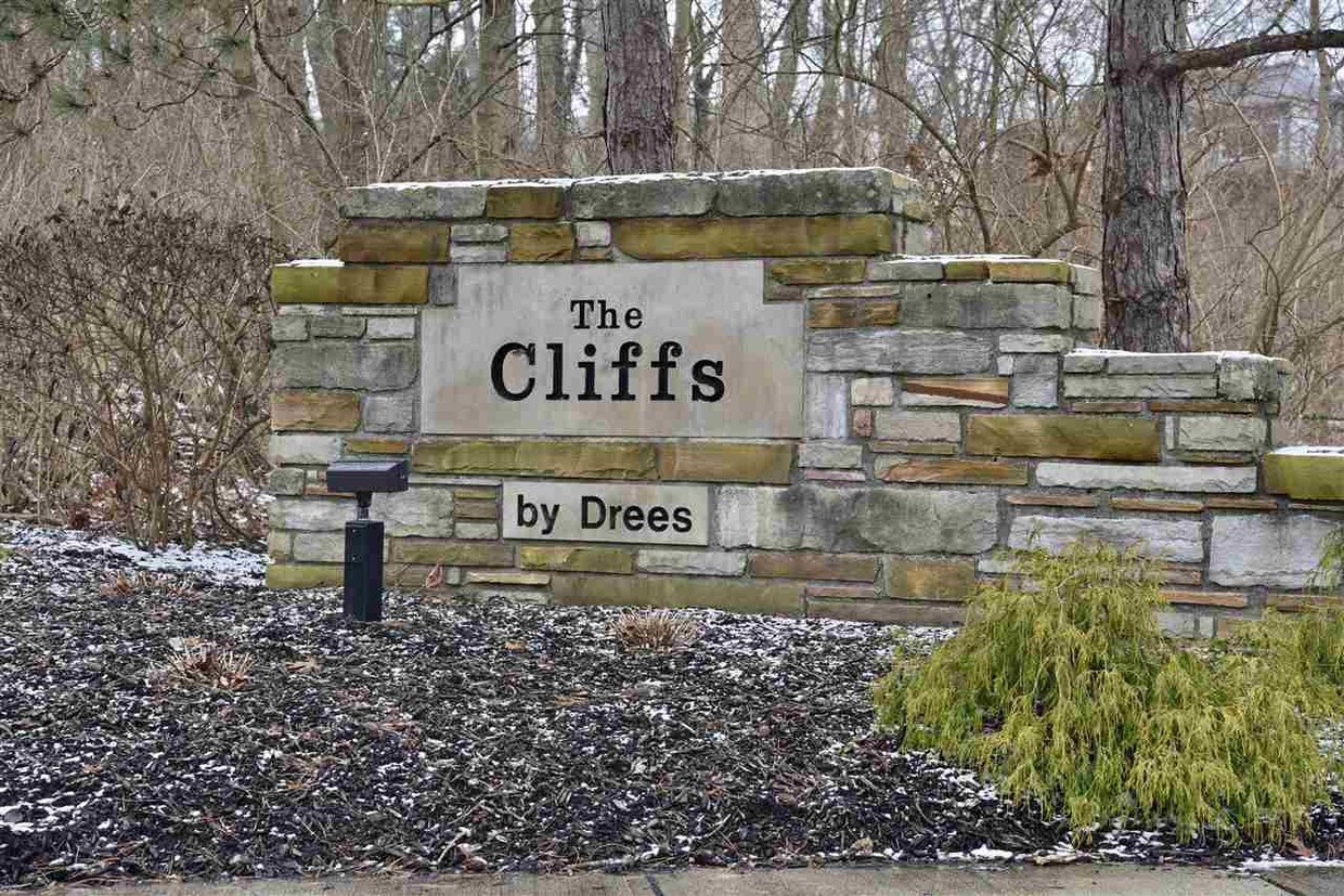 Foto principal - 1897 Cliffview Ln