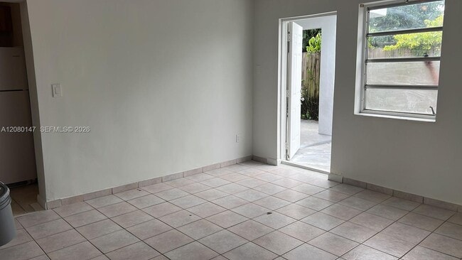 Photo - $2,000 526 sw 64th Ave #4 House