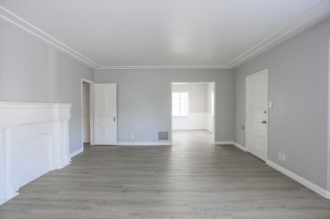 Building Photo - 335 N Genesee Ave