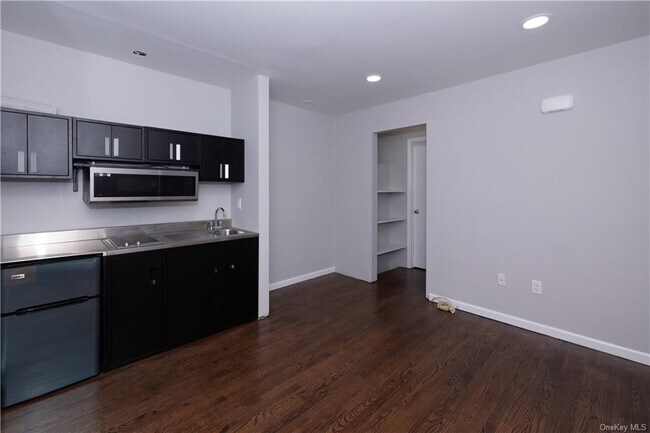 Foto del edificio - 142 E Sunnyside Ln