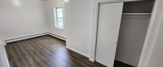 Building Photo - 149 N High St