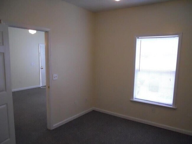 Building Photo - 33 Etowah Ridge