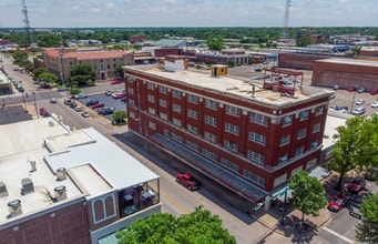 Building Photo - 800 Austin Ave