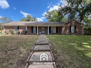 Building Photo - 3712 Covington Pike