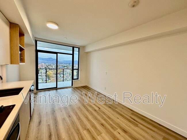 Building Photo - 1488 Bertram St