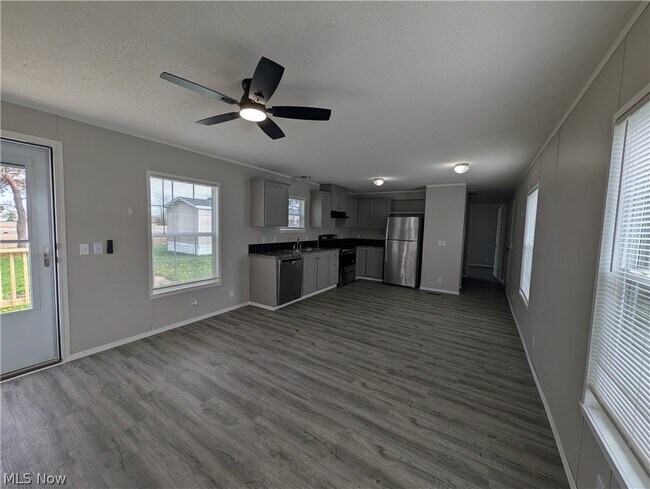 Foto del edificio - 135 Kenny Brook Ln