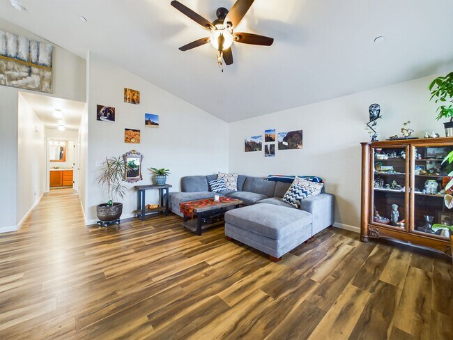 Foto del edificio - 3 Bed / 2 Bath Home in McKinleyville – Landscaped Yard, Sauna, & 2-Car Garage