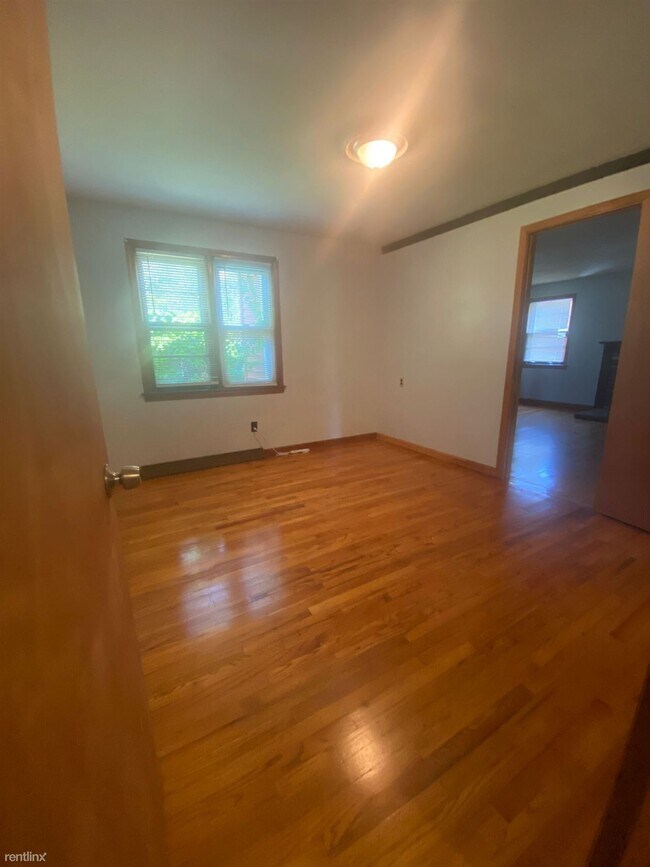 Building Photo - 4 br, 1 bath House - 21 Patterson Rd
