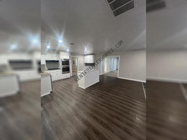 Foto del edificio - 4712 NW 46th Ct