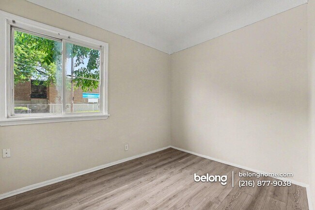 Foto del edificio - 3326 Walton Ave
