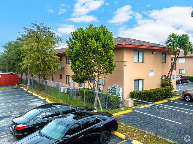 2333 W 74th St Hialeah, FL 33016 - 2333 W 74th St