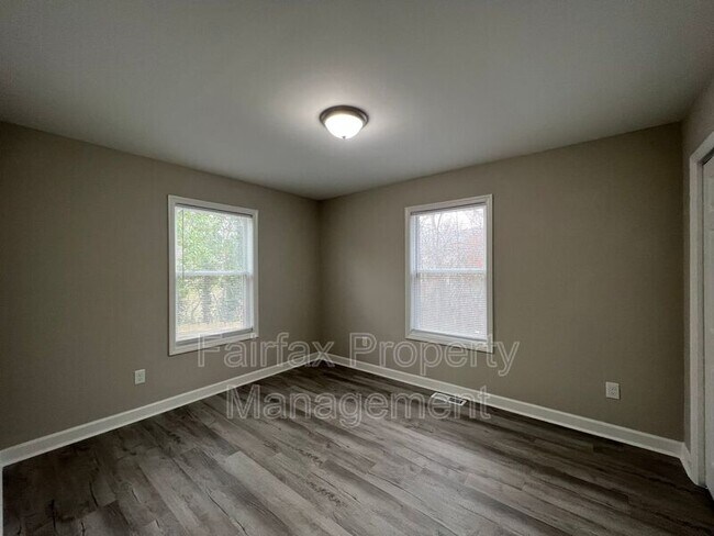 Building Photo - 2311 Owen St