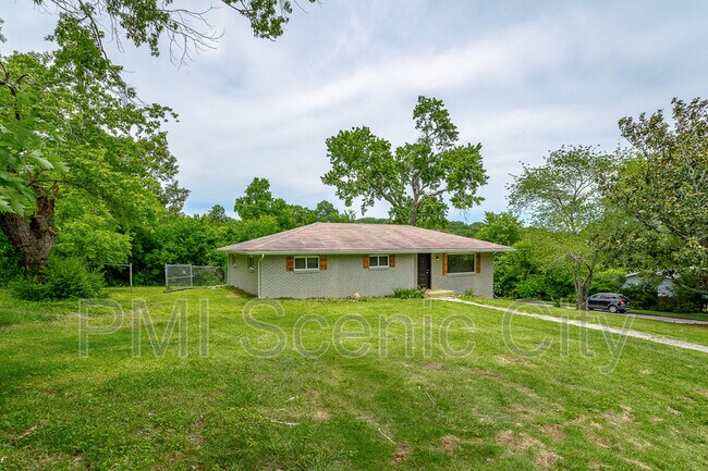 Foto del edificio - 1375 Orbit Dr