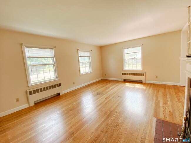 Building Photo - 48 Bagley Rd