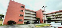 Foto principal - 8401 NW 8th St