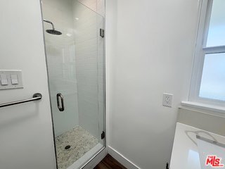 Building Photo - 850 Kings Rd