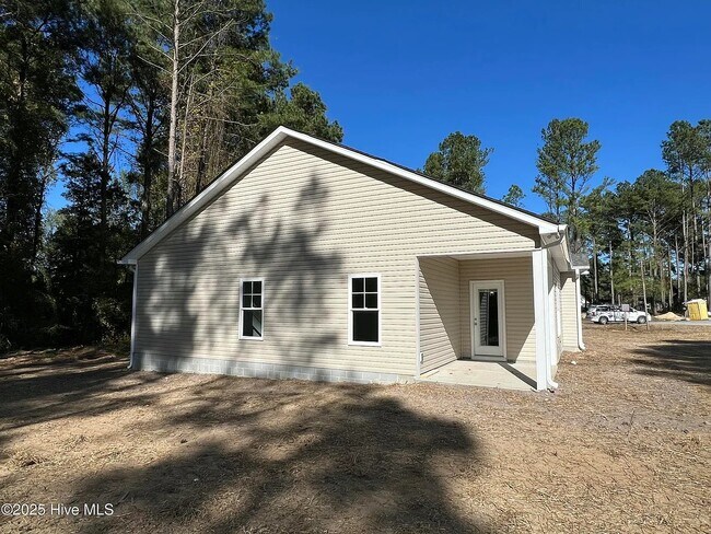 Foto del edificio - 403 Creeks Edge Dr