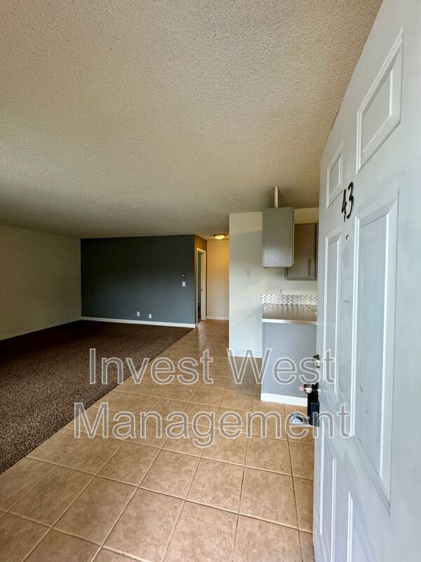 Foto del edificio - 972-933 33rd Ave