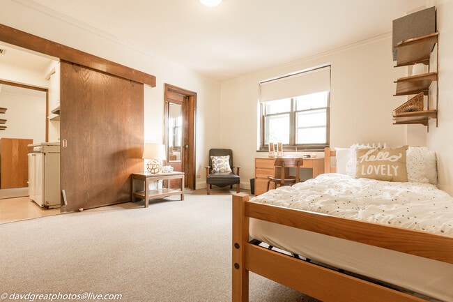 Interior Photo - 5748 Blackstone By 3L Living