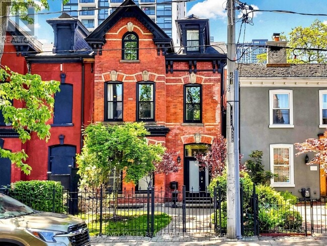 Building Photo - 134 Seaton St