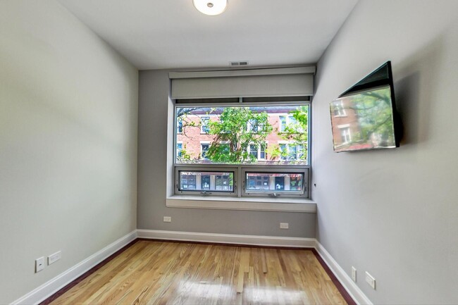 Foto del edificio - 2323 W Taylor St