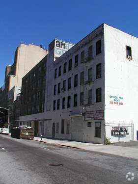 Foto del edificio - 517-525 W 45th St