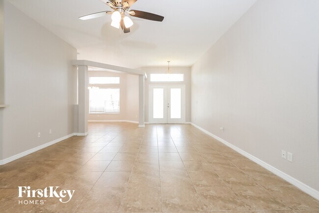 Foto del edificio - 6439 NW Faye Ct