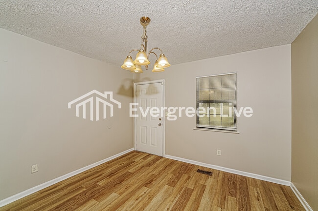 Building Photo - 990 Stowe St