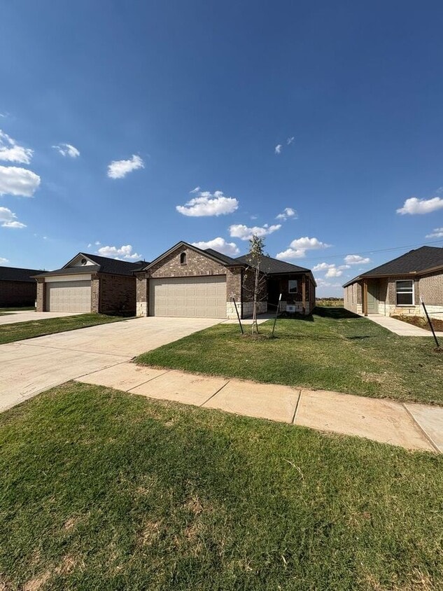 Space to Live, Room to Grow: Brand-New Construction 4-Bedroom, 2-Bathroom Home in Yukon - PRE-LEASING NOW! | Spacious 4 Bedroom, 2 Bathroom Home with Modern Comforts in Yukon | Available ...