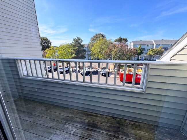 Foto del edificio - 142 N Beacon St