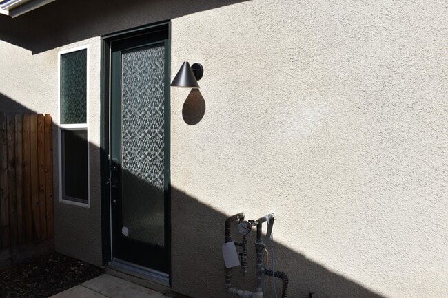 Building Photo - 2463 Valverde Dr