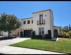 Building Photo - 46289 Lone Pine Dr