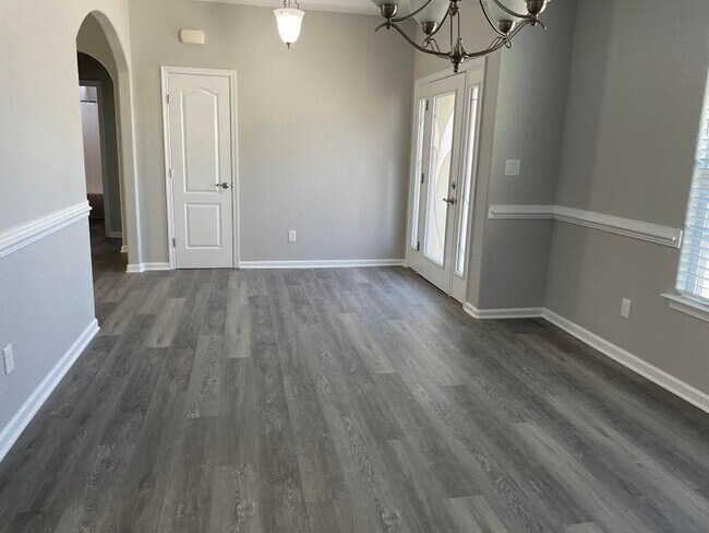 Foto del edificio - Woodbridge Pointe