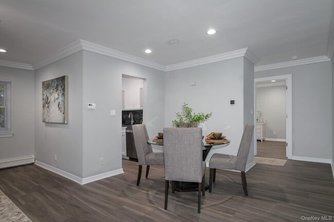 Building Photo - 92 S Clinton Ave