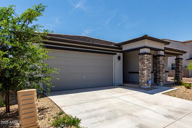 Building Photo - 18021 Avenida del Sol W