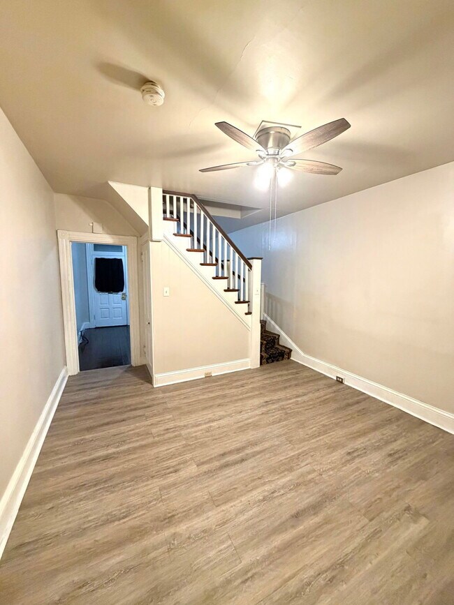 Foto del edificio - 526 Howard Ave