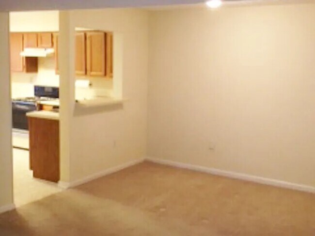 Foto del edificio - 6461 Northridge Way