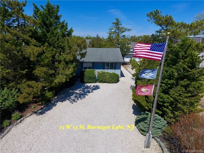 Building Photo - 15 W 13th St