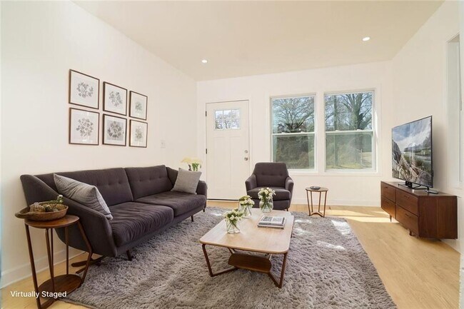 Foto del edificio - 1138 Moton Ave SW