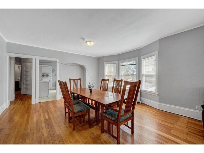 Foto del edificio - 2521 Pleasant Ave