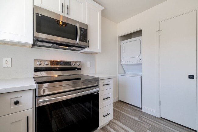 Building Photo - Updated 1 bed 1 Bath Scottsdale Ranch Condo - Available Now!