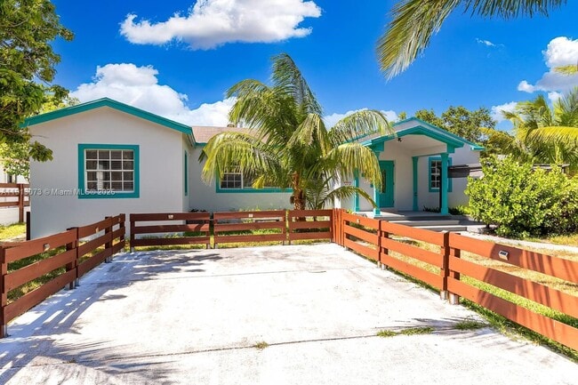 Building Photo - 1629 Johnson St