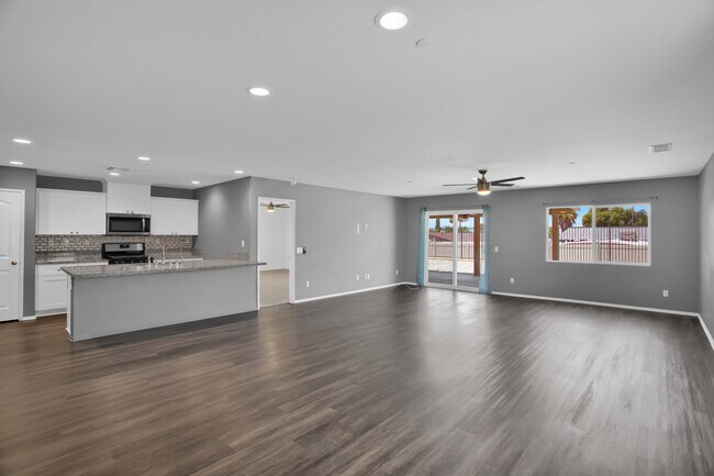 Building Photo - 260 Brittania Rd