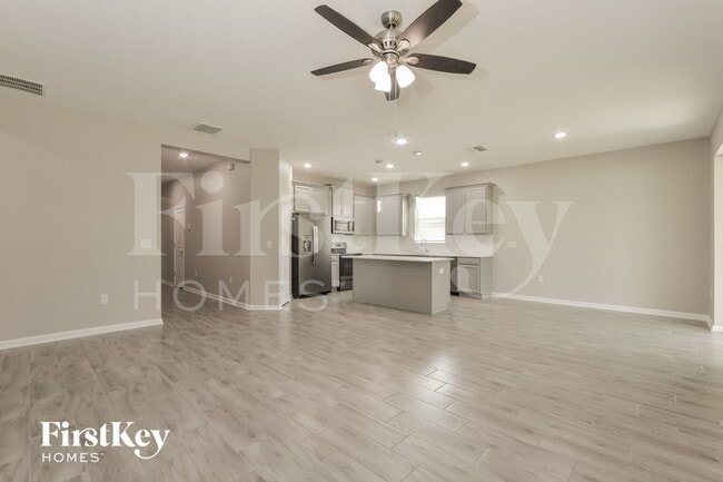 Foto del edificio - 921 Carmillion Ct