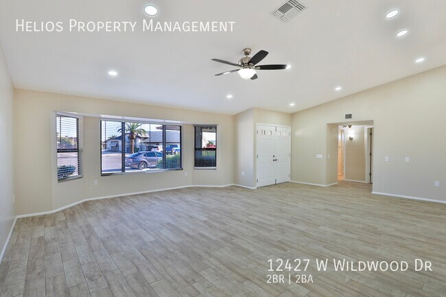 Foto del edificio - 12427 Wildwood Dr