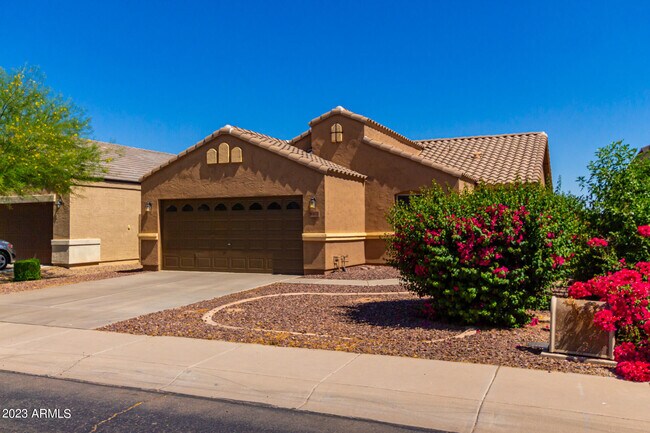 Building Photo - 36532 W Barcelona Ln