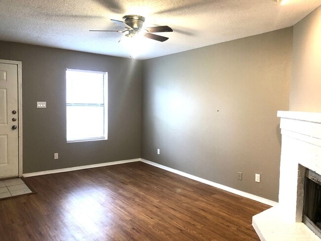 Building Photo - 3063 Olympia Dr