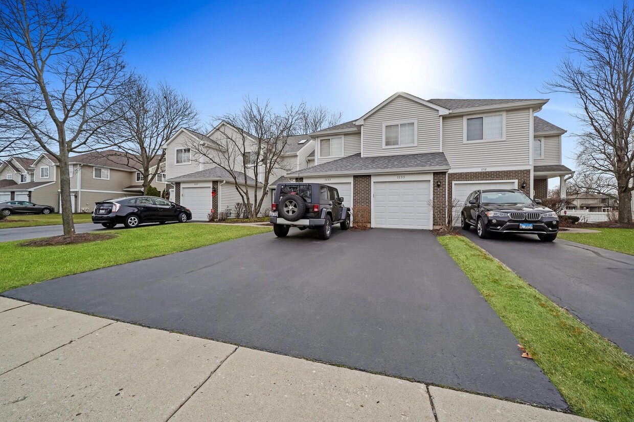 1135 E Addison Ave, Lombard, IL 60148 Townhome Rentals in Lombard IL