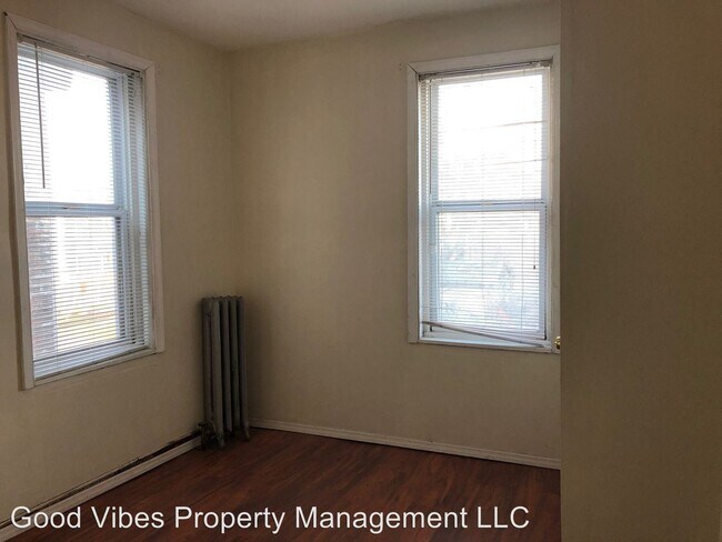 Building Photo - 5 br, 1 bath House - 412 N Olden Ave